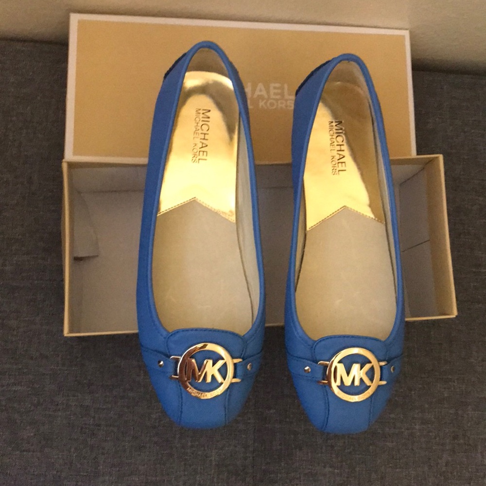 Micheal Kors Flats